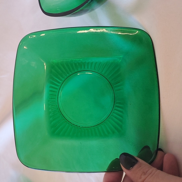 Set of 3 Anchor Hocking Cups & Saucers - Picture 5 of 7